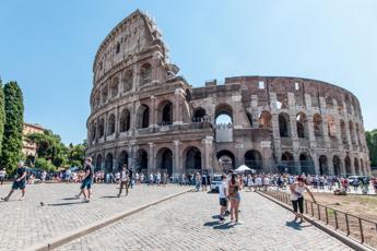 Nome Inciso Sul Colosseo Identificato Turista Del Video Social L