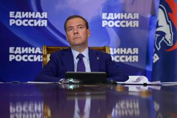 Ucraina Russia, Medvedev: “Armi nucleari? Opzione estrema”