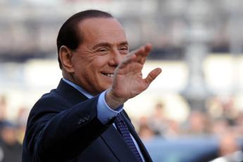 'Il Giovane Berlusconi' Da Oggi Su Netflix, Ecco La Docuserie In Tre ...