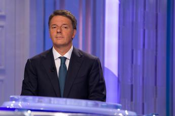 Renzi si conferma ‘Paperone del Parlamento’: nel 2024 ha dichiarato 2,3 milioni