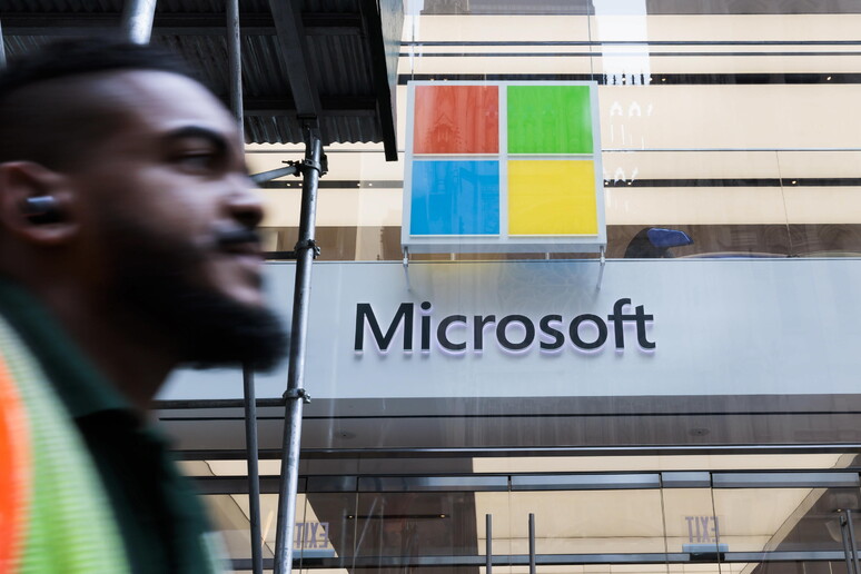 Microsoft cresce con 4,3 miliardi a Milano, Meloni: Italia più forte nel Mediterraneo