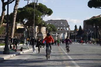 Domenica Ecologica A Roma, Blocco Alle Auto: Orari E Mappa Zone - L ...