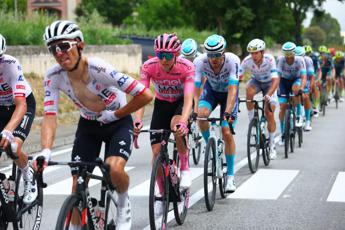 Giro D Italia Oggi Tredicesima Tappa Orario Come Vederla In Tv L Identit