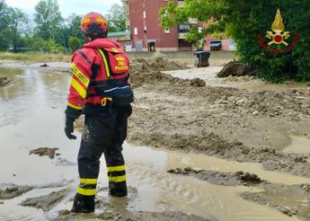 Maltempo Sull'Italia, Allerta Arancione In Lombardia Ed Emilia Romagna ...