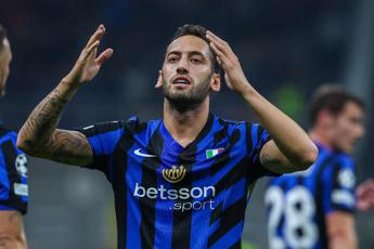 Inchiesta ultrà, Calhanoglu: “Mai pressioni dalla Curva, l’Inter ci vietò ogni contatto”