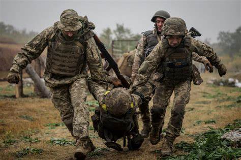 “Vi daremo tre pasti al giorno”: un video dall’Ucraina invita i militari nordcoreani a disertare