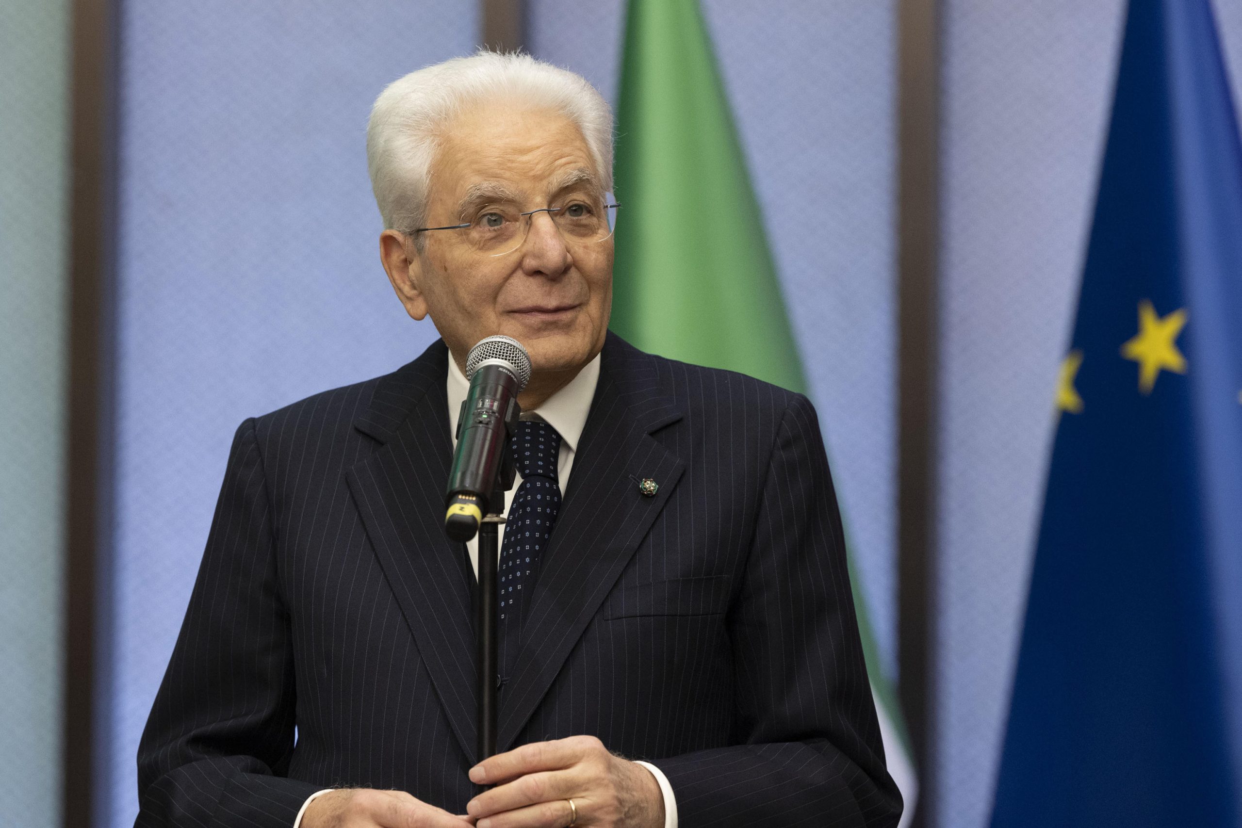 Mattarella: “Sì alla pace ma che sia duratura e giusta”