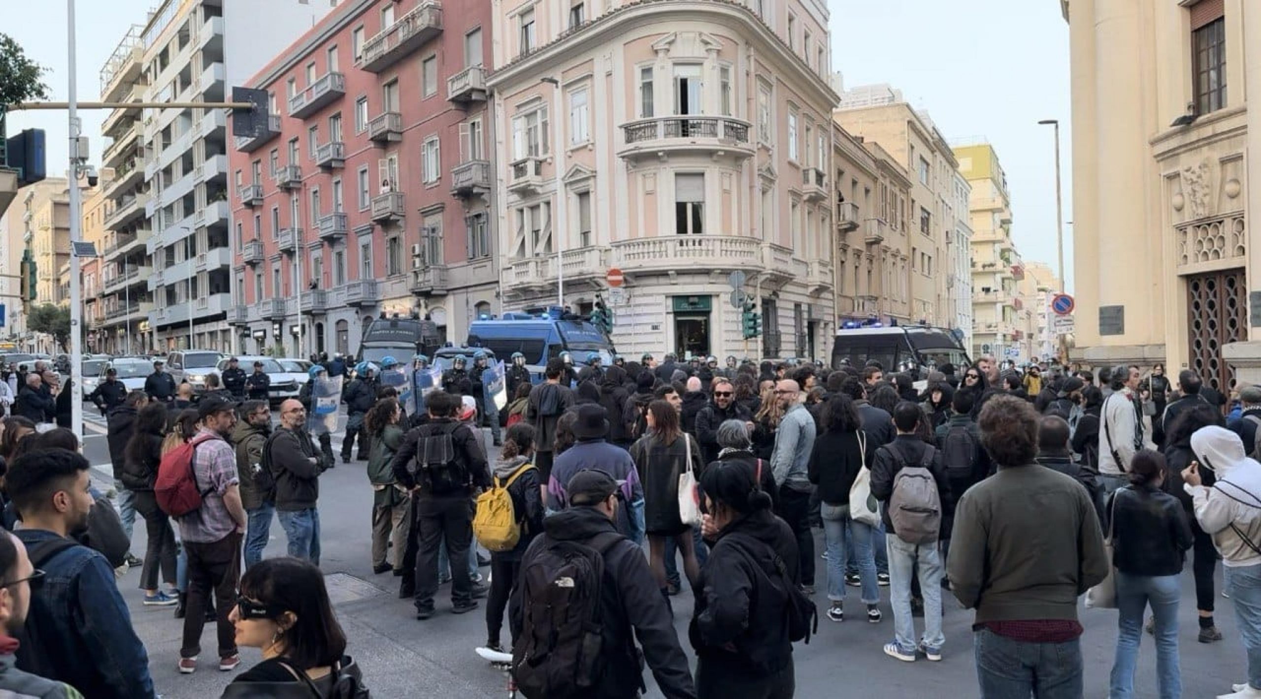 No al corteo del Blocco Studentesco. Sicurezza o censura?