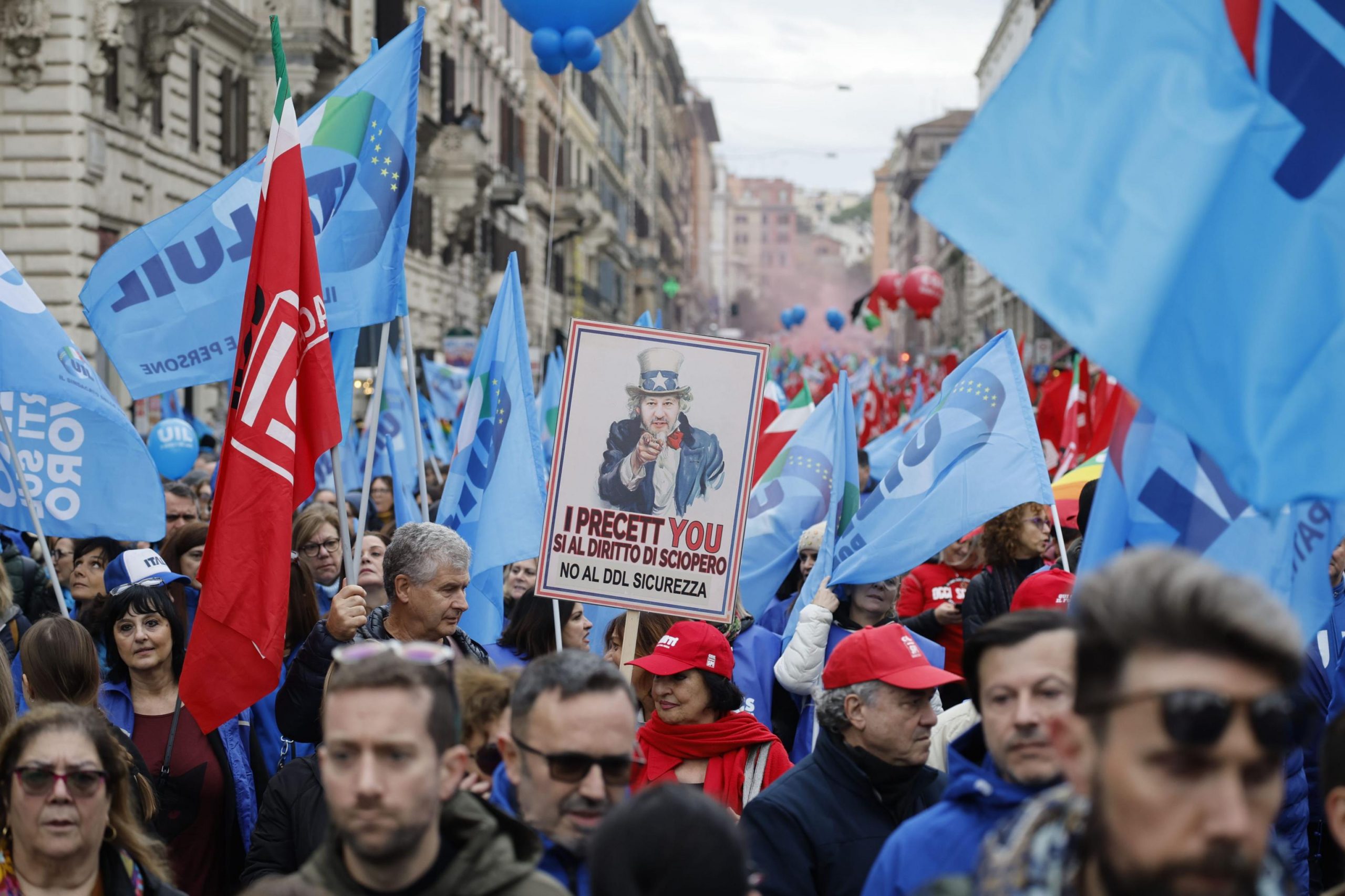 Sciopero e manifestazioni: Roma paralizzata dal venerdì nero (VIDEO)