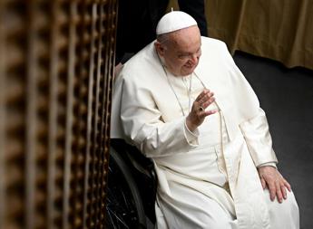 Via al Giubileo, in 25mila con il Papa a San Pietro