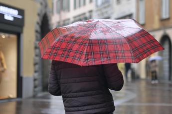 Maltempo, allerta meteo rossa in Sicilia per forti piogge e temporali