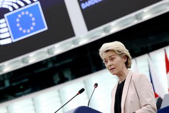 Ue, von der Leyen bis in carica con 370 voti: minimo storico e gruppi spaccati