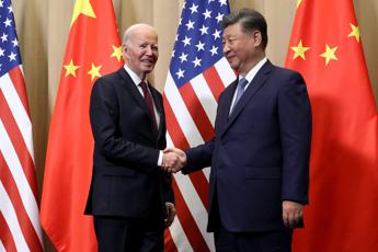 Usa Cina, Biden a Xi: “Competizione non sfoci in conflitto, non possiamo permettercelo”