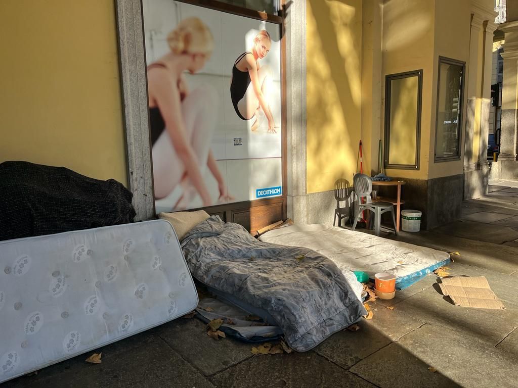 Senza fissa dimora a Torino: chi se ne occupa? Guardarli e non vederli non è la soluzione