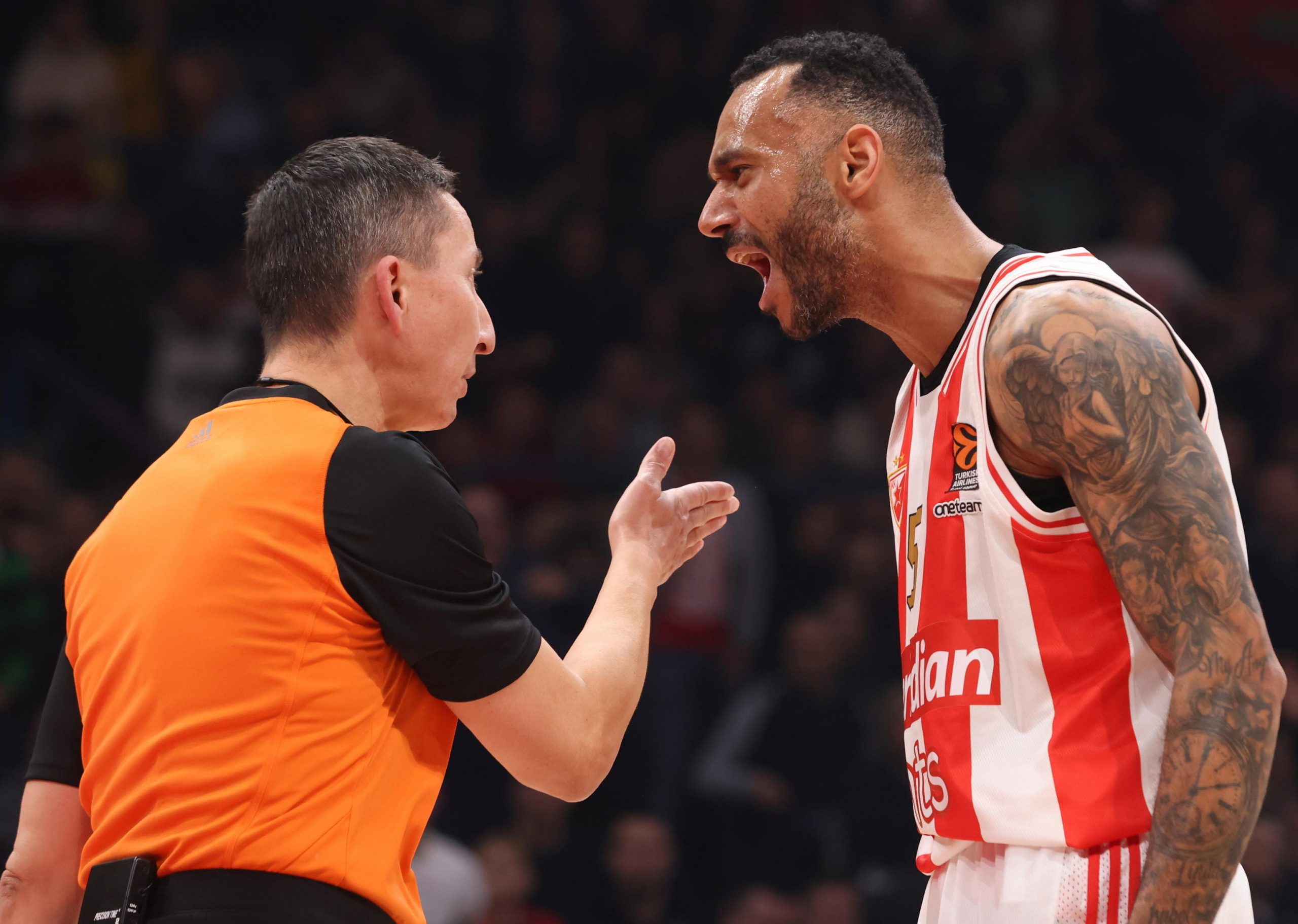 Non solo calcio, è bufera sugli arbitri anche nel basket