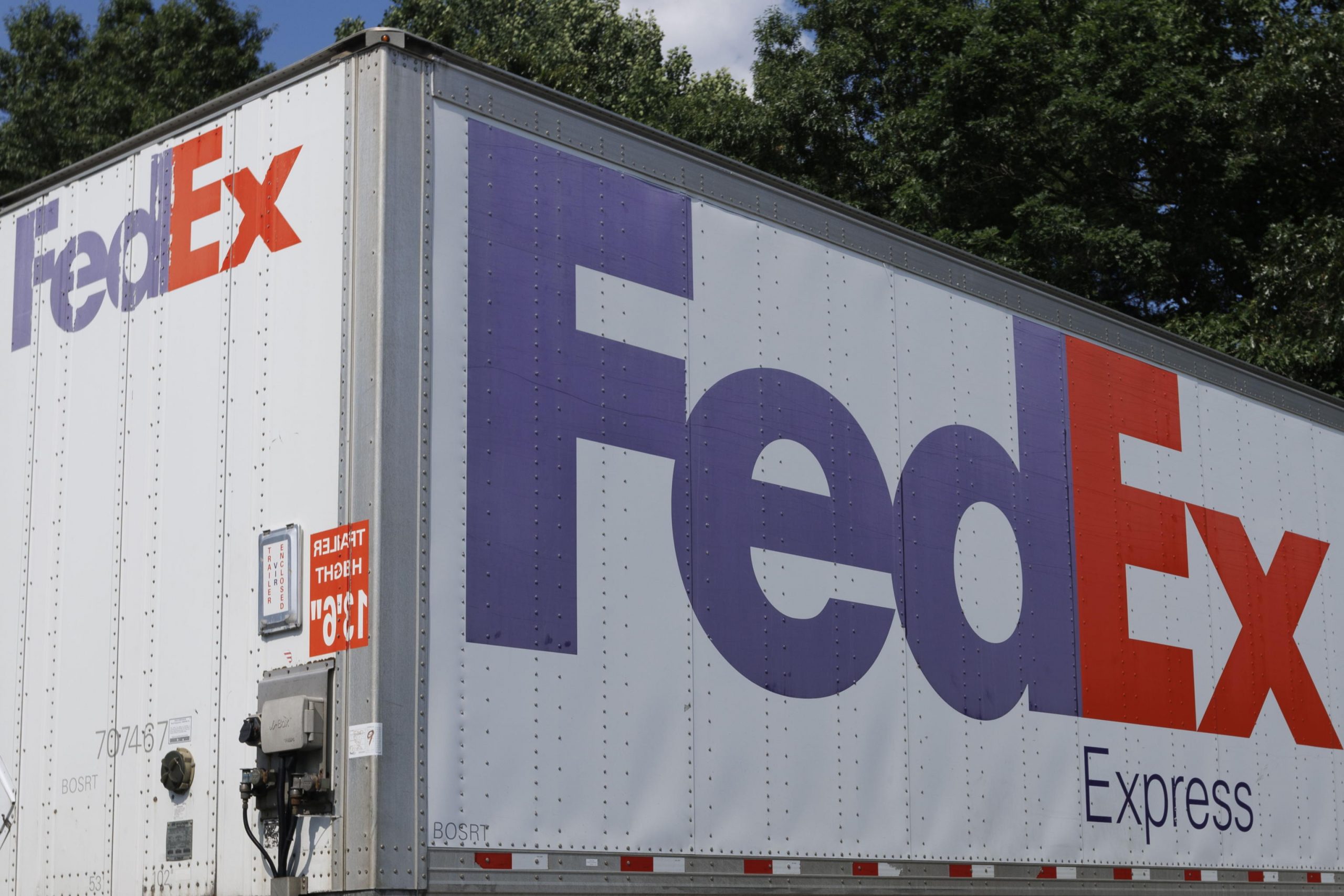 FedEx: “Autisti sfruttati e frodi”, recuperati 552 milioni nella logistica malata