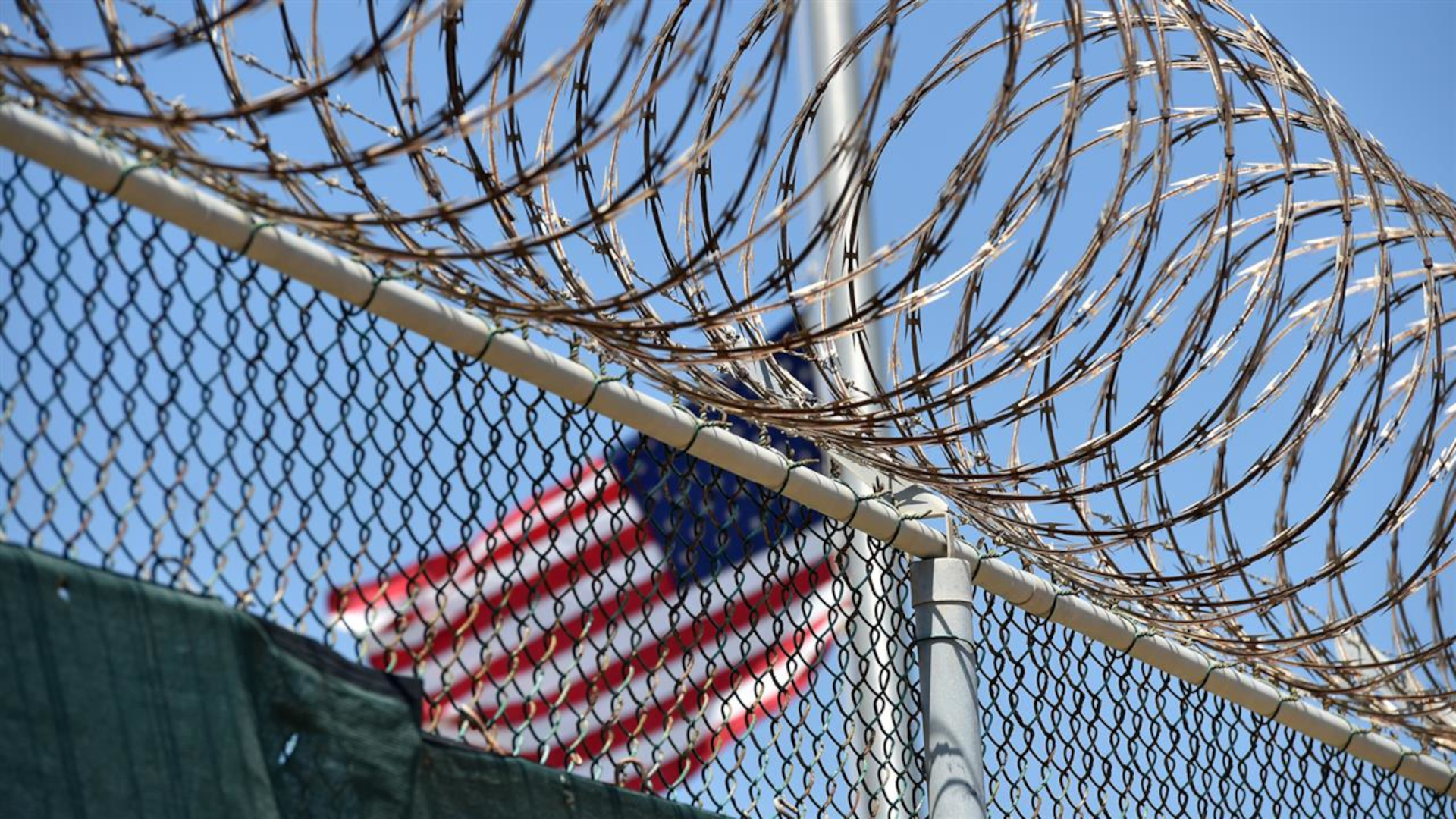 Trump riapre Guantanamo: una mossa controversa per detenere migranti criminali